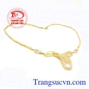 Kiềng vàng duyên dáng