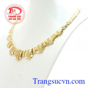 Kiềng vàng lộng lẫy