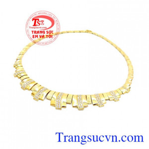 Kiềng vàng lộng lẫy