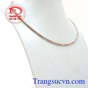 Kiềng nữ Ý kiểu trụ xinh