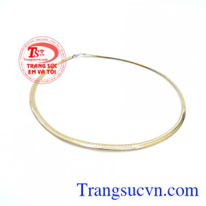 Kiềng vàng nữ quyền lực