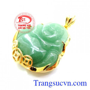 Tương truyền, niềm vui lớn nhất của Phật Di Lặc là biến những buồn phiền, giận giữ, áp lực hay căng thẳng của con người thành hạnh phúc