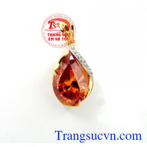 Mặt nữ giọt nước diễm lệ