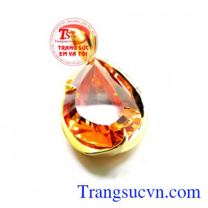 Mặt nữ giọt nước diễm lệ.