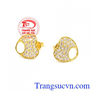 Bông tai đính hạt phong cách Hàn