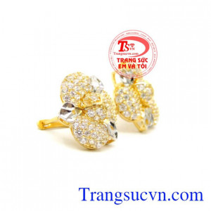 Tính cách trẻ trung năng động, thùy mị dịu dàng hay cá tính phá cách để dễ dàng khi bạn gái phối đồ với nhau. Bông tai cô nàng cá tính
