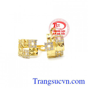 Bông tai cô nàng sáng giá