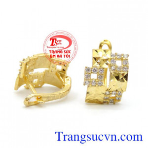 Bông tai cô nàng sáng giá