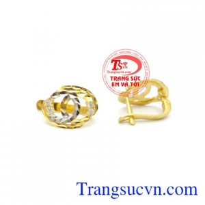 Bông tai nữ câu hồn đoạt phách.