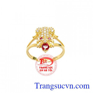 Chiếc Nhẫn Cóc Ngậm Đá Đỏ Đẹp chất lượng cao. Chiếc Nhẫn Cóc Ngậm Đá Đỏ Đẹp, nhẫn nữ vàng tây, nhẫn nữ đẹp