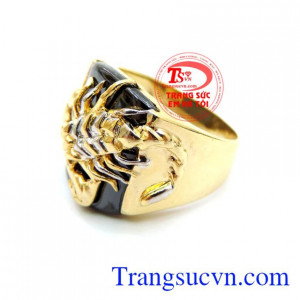 Nhẫn nam bọ cạp đá đen, nhẫn nam thời trang vàng tây 10k thiết kế chạm nổi bọ cạp trên nền đá đen, mang lại phong cách cá tính cho phái mạnh. Chiếc nhẫn nam bọ cạp đẹp, bảo hành 6 tháng