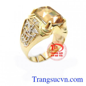 Nhẫn nam đại bàng tung cánh, nhẫn nam vàng tây 10k khắc đại bàng 2 bên má thể hiện sự mạnh mẽ và bản lĩnh