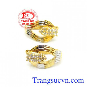 Bông tai song đồng tiễn thủy.