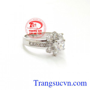 Chiếc nhẫn nữ trong bộ sưu tập Hương vị khó quên sẽ là món quà tặng ý nghĩa dành cho người ấy