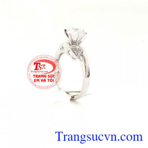 Nhẫn nữ trái tim nhỏ xinh, nhẫn nữ vàng trắng nhỏ khắc trái tim , chiếc nhẫn nữ vàng thiết kế nhẹ nhàng cho các bạn nữ, nhẫn vàng trắng đính hôn sang trọng, tặng cho người yêu nhân ngày lễ 