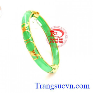 Vòng tay ngọc bọc vàng cánh hoa 