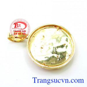Mặt Nam Rồng Vàng kết hợp với dây chuyền vàng tạo nên bộ trang sức nam tuyệt vời