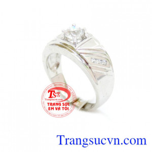 Nhẫn giàu sang phú quý vàng trắng, chiếc nhẫn nam vàng trắng đem lại mayy mắn và phú quý, chiếc nhẫn vàng trắng 18k thể hiện đẳng cấp và quyền uy của nam giới, sẽ đem lại may mắn trong những nấc thang thăng tiến của sự nghiệp