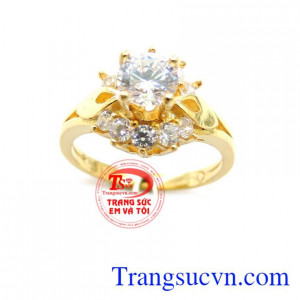 Chiếc Nhẫn Vàng Tây Kim Cương Nhân Tạo chất lượng vàng đảm bảo. Chiếc Nhẫn Vàng Tây Kim Cương Nhân Tạo, nhẫn nữ đá quý, nhẫn nữ đẹp. được thiết kế tinh tế