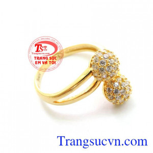 Chiếc Nhẫn Vàng Độc Đáo
