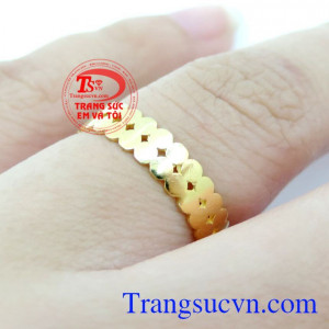 Chiếc Nhẫn Nữ Vàng Đơn Giản chất lượng vàng đảm bảo. Chiếc Nhẫn Nữ Vàng Đơn Giản, nhẫn nữ vàng tây, nhẫn nữ đẹp