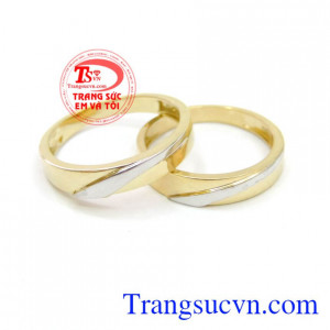 Cặp Nhẫn Cưới Hòa Quyện phù hợp với tất cả các bạn trẻ đang yêu và đã yêu, thể hiện tình yêu sánh bước bên nhau đi đến hết cuộc đời tượng trưng cho một tình yêu đẹp