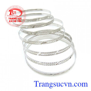 Mang đến cho người đeo vẻ đẹp duyên dáng, thời trang. Vòng Tuần Nữ Vàng Trắng 10k