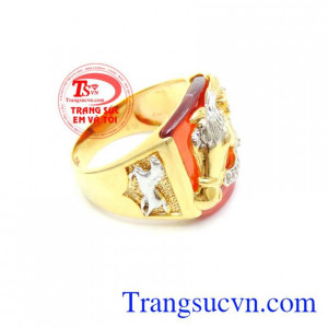 Nhẫn Nam Ngựa Vàng Đá Đỏ 10k thiết kế chạm nổi ngựa vàng trên nền đá đỏ, mang lại phong cách cá tính cho phái mạnh.Sản phẩm bảo hành 6 tháng giao hàng toàn quốc.