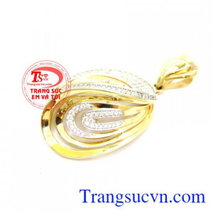 Mặt chuyền nữ,mặt dây vàng đẹp,đeo hợp thời trang,mặt dây chuyền sáng bóng Uy tín về chất lượng vàng,Khách hàng ưa chuộng làm quà trong các dịp lễ tết và ngày kỷ niệm. Mặt Dây Chuyền Nữ Cao Quý