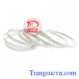 Vòng tuần vàng trắng 18k Ý, Vòng tuần đeo tay ko chỉ ý nghĩa làm đẹp. 