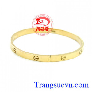 Vòng tay vàng tình yêu bất diệt, Chiếc vòng tay được phái đẹp đặc biệt ưa chuộng.