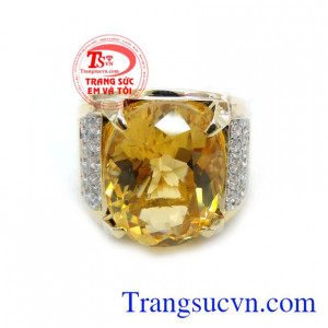 Nhẫn nam Thạch Anh Vàng Chiêu Tài Lộc là món quà tặng ý nghĩa cho người yêu thương