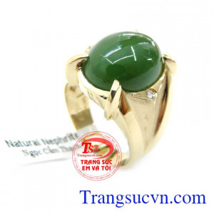 Ngọc bích là loại đá quý được mọi người ưa chuộng. Là biểu tượng của lòng bao dung, đức hạnh, tinh khiêm nhường Nhẫn Nam Vàng 14K Gắn Đá Ngọc Bích Thiên Nhiên