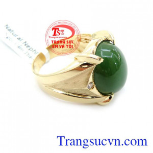 Ngọc bích được ưa chuộng như loại đá của tình yêu, mang đến sự bình an cho con người. Sản phẩm uy tín chất lượng giao hàng toàn quốc.