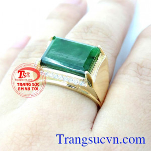 Nhẫn nam vàng thể hiện cá tính mạnh mẽ của phái mạnh. Nhẫn đẹp, bền, bảo hành 12 tháng. Nhận thiết kế theo yêu cầu.