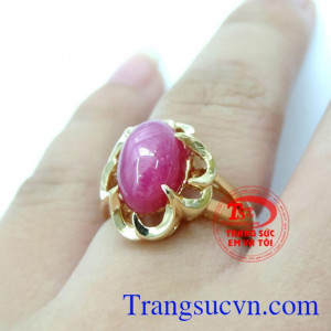 Ruby tượng trưng cho Mặt Trời, quyền lực, tự do, may mắn và vui vẻ