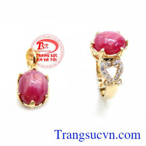 Bán Bộ Trang Sức Nữ Ruby May Mắn chất lượng đá và vàng đảm bảo.