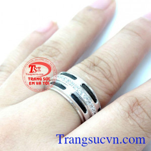 Sản phẩm là món phụ kiện không thể thiếu giúp các quý ông luôn nổi bật và thu hút trong mắt người đối diện.