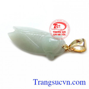 Nếu cho trẻ đeo Ngọc thiền ( Con ve bằng ngọc ) thì cũng có thể đạt được hiệu quả tương tự như vậy, nếu có con gái lười thì nên tìm Ngọc thiền cho nó đeo, nó sẽ trở nên chăm chỉ và có chí hướng. Mặt Ve Sầu Ngọc