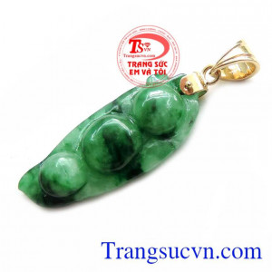 Đeo hạt đậu ngọc biểu tượng cho tài lộc, sự an lạc phú quý, may mắn trong học vấn. Sản phẩm uy tín chất lượng giao hàng toàn quốc. Mặt Dây Hạt Đậu Ngọc Bình An