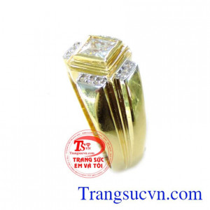 Vì vậy mà nhẫn nam sẽ làm cho phái mạnh cảm thấy tự tin và mạnh mẽ hơn trước chị em phụ nữ