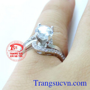 Nhẫn Nữ Vàng Trắng Đính Hạt Quý Phái chất lượng cao. Nhẫn Nữ Vàng Trắng Đính Hạt Quý Phái, nhẫn nữ vàng tây, nhẫn nữ đẹp