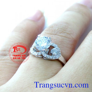 Chiếc nhẫn nữ trong bộ sưu tập Hương vị khó quên sẽ là món quà tặng ý nghĩa dành cho người ấy.