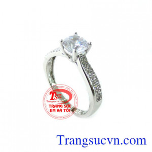 Nhẫn nữ vàng trắng dành cho phái đẹp phù hợp làm quà tặng sinh nhật hoặc trong các dịp ý nghĩa