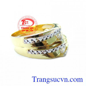 Nhẫn cưới vàng vàng tây đẹp sang trọng tinh tế cho đôi bạn trẻ