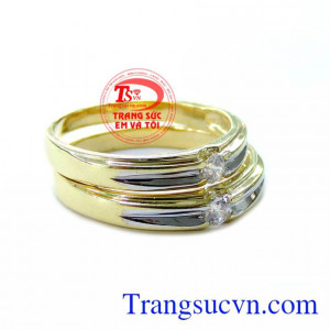 Thu hút bởi kiểu dáng tinh xảo hài hòa đến từng đường nét mang đến ấn tượng về sự đồng cảm, sẻ chia