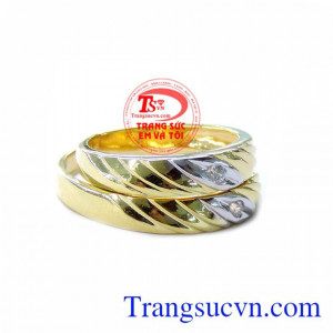 Nhẫn cưới vàng vàng tây đẹp sang trọng tinh tế cho đôi bạn trẻ