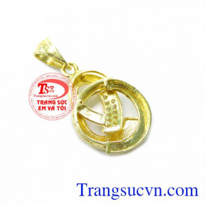 ản phẩm kèm giấy kiểm định vàng chất lượng, giao hàng toàn quốc, có thu mua lại với thời hạn vĩnh viễn. Mặt Nữ Đeo Trẻ Trung