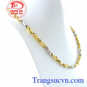 Dây chuyền nam trung thực được chế tác tinh tế, kiểu dáng sang trọng được các bạn nam ưa thích