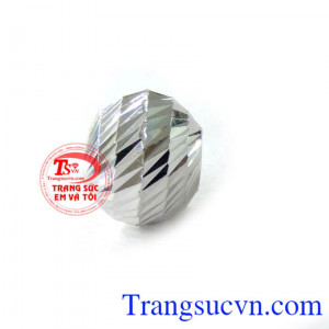 kiểu dáng đẹp, mang đến cho bạn vẻ đẹp thời trang và may mắn, là sản phẩm được nhiều khách hàng ưa chuộng và tin dùng. Mặt dây nữ vàng trắng phay sáng